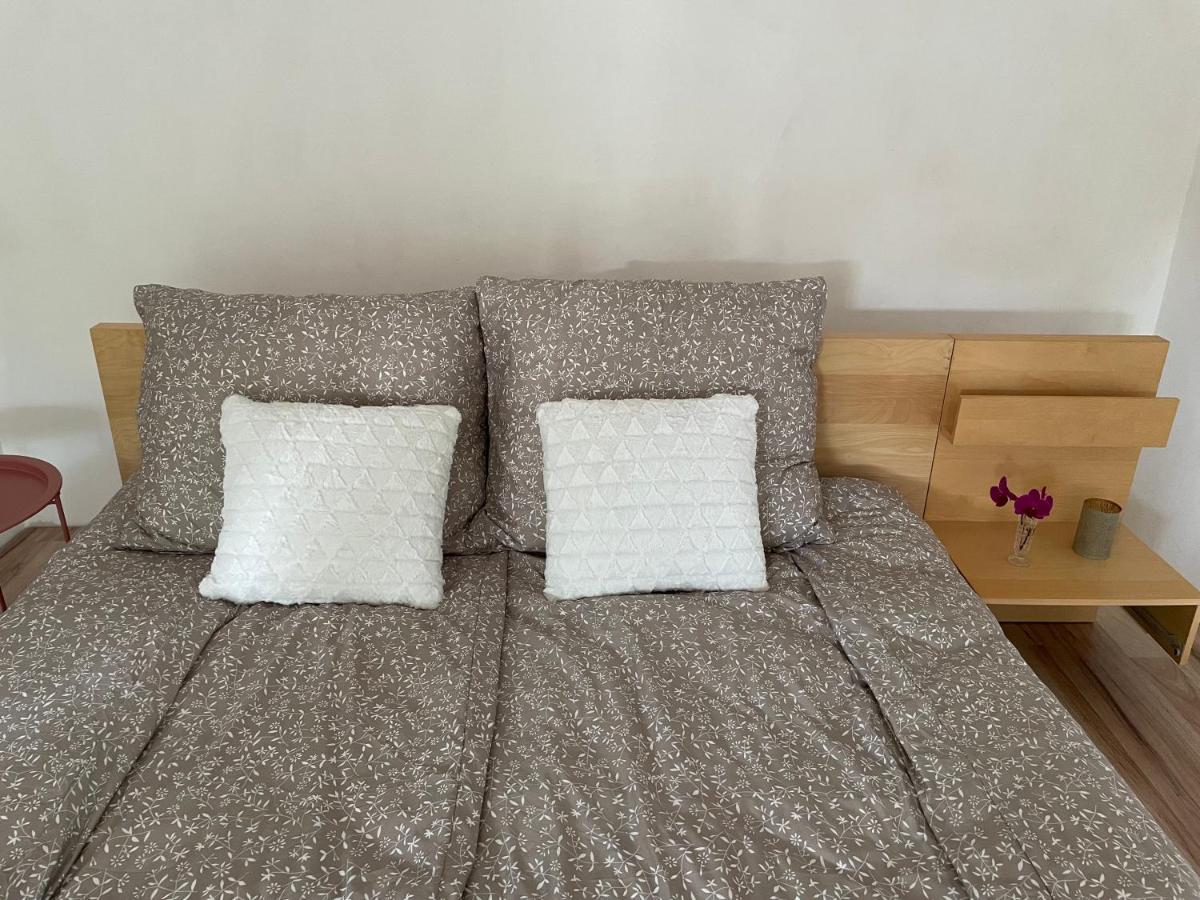 Boni Apartman Miskolc Esterno foto