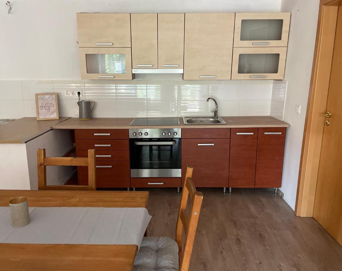Boni Apartman Miskolc Esterno foto
